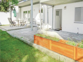  Two-Bedroom Apartment in Warwerort  Фридрихсгабеког
